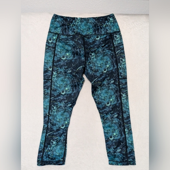 CVG Asstronaut Capri Leggings XS - Picture 2 of 5